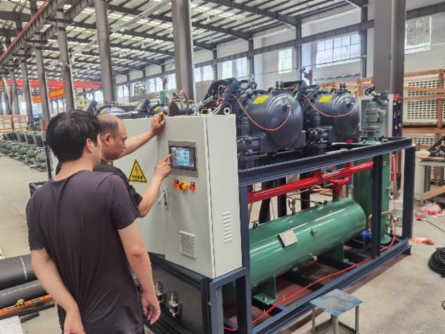 Blog công ty mới nhất về Thông số kỹ thuật lắp đặt máy nén làm lạnh: Các điểm thực tế cho kết nối đường ống và giảm rung